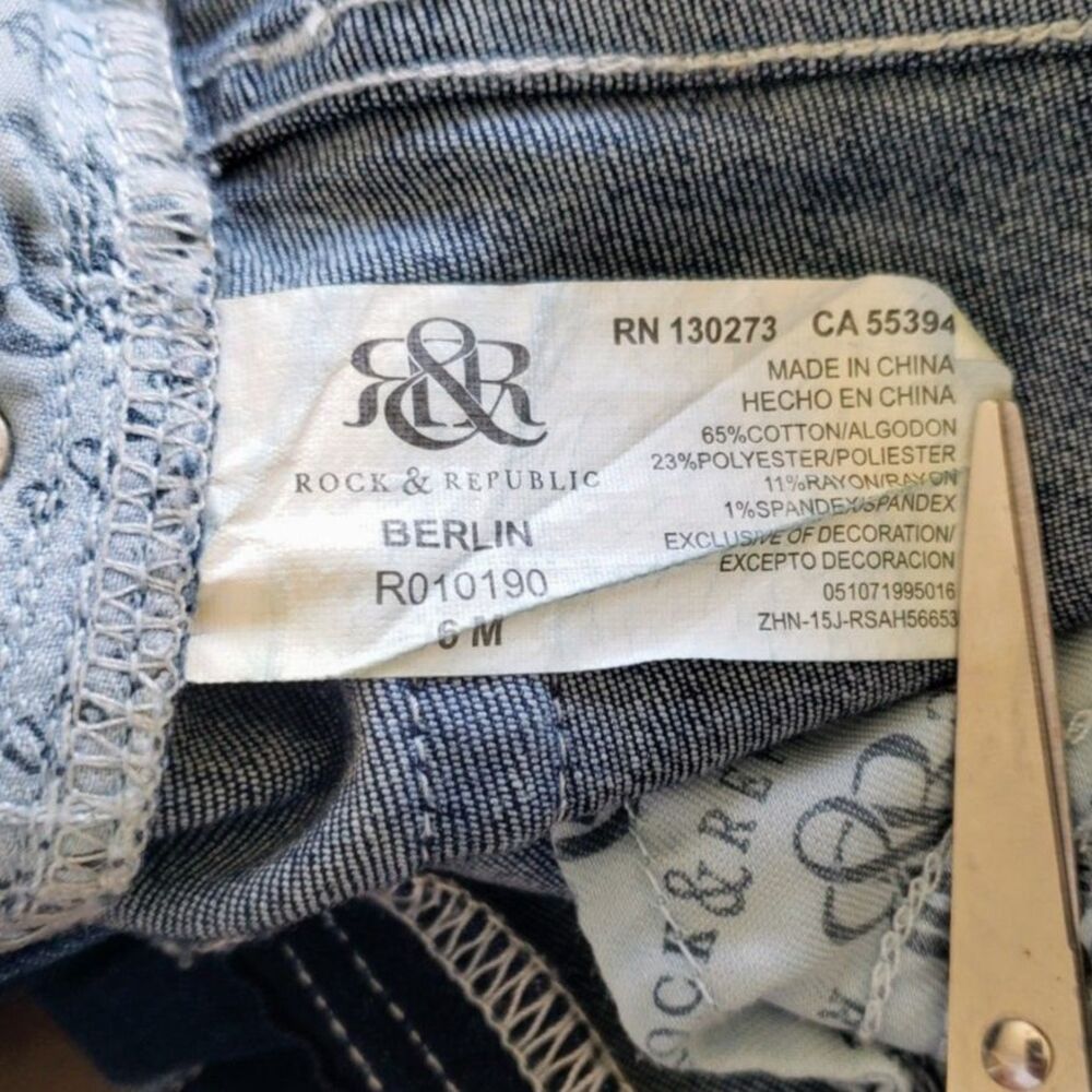 Rock & Republic Berlin Distressed Embroidered Skinny Jeans Sz 6M / 29.5" Waist - Picture 8 of 8